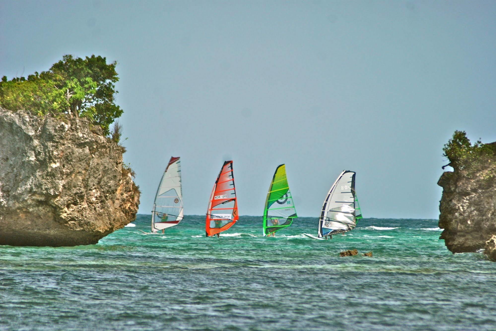Rieseling Boracay Beach Resort 발라박 외부 사진